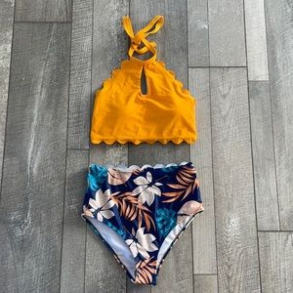 NWOT Urban Outfitters 2-Piece Floral High Waisted Medium Swimsuit
